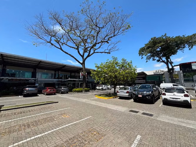 ALQUILER DE AMPLIO LOCAL EN PLAZA COMERCIAL - LINDORA - Imagen 16