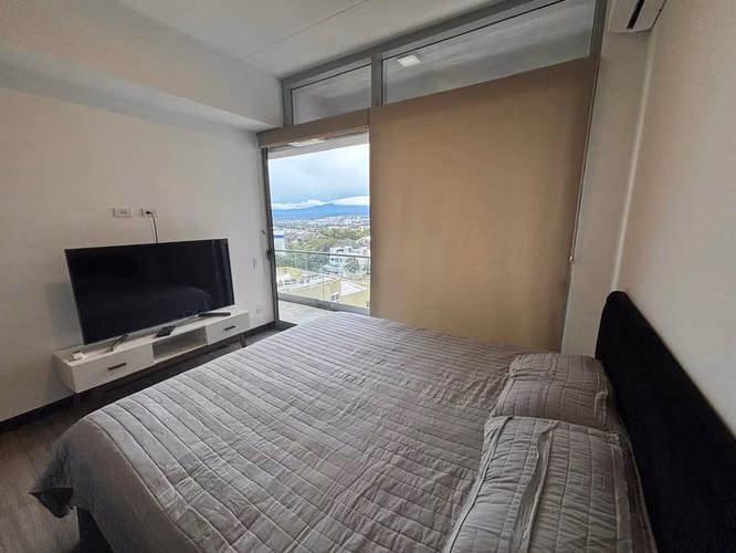 Alquiler Apto amoblado en QBO Nunciatura: piso 9 con terraza y AC - Imagen 6