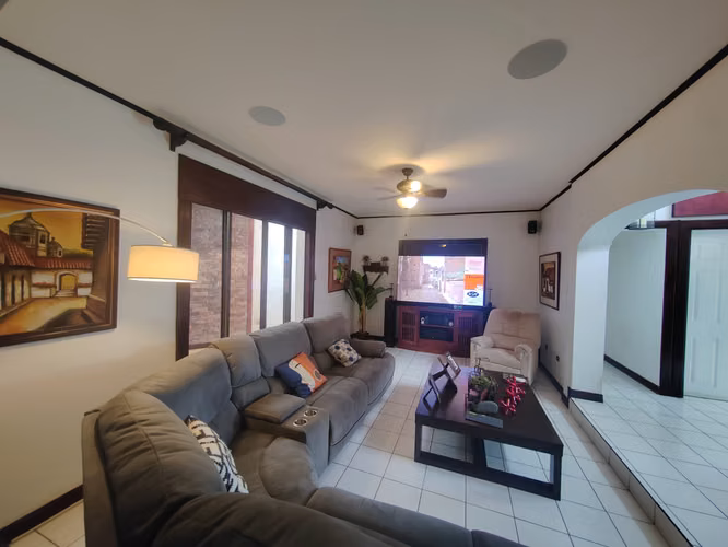 Venta Casa Independiente en Belén | Oficina, Terraza, Jacuzzi y 300 m² - Imagen 7