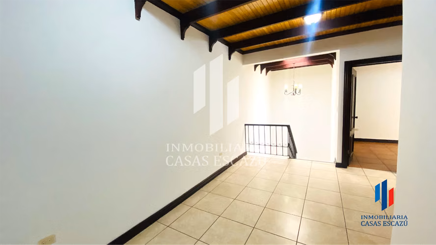 INVERSIÓN EN ESCAZÚ – 2 APARTAMENTOS – $400.000