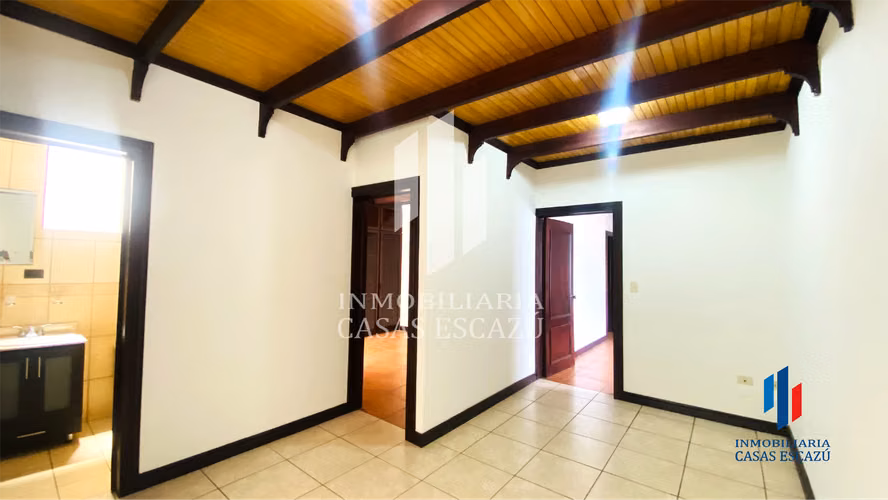 INVERSIÓN EN ESCAZÚ – 2 APARTAMENTOS – $400.000