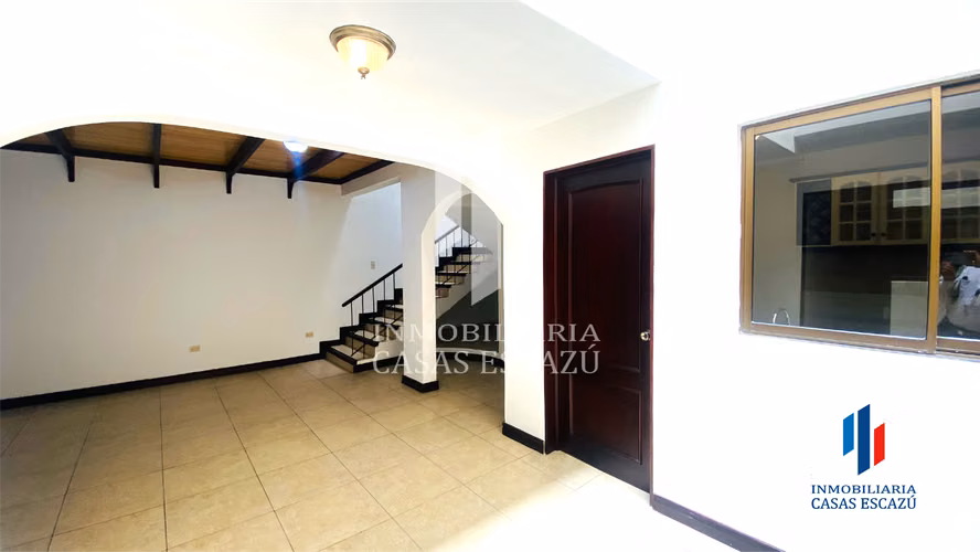 INVERSIÓN EN ESCAZÚ – 2 APARTAMENTOS – $400.000