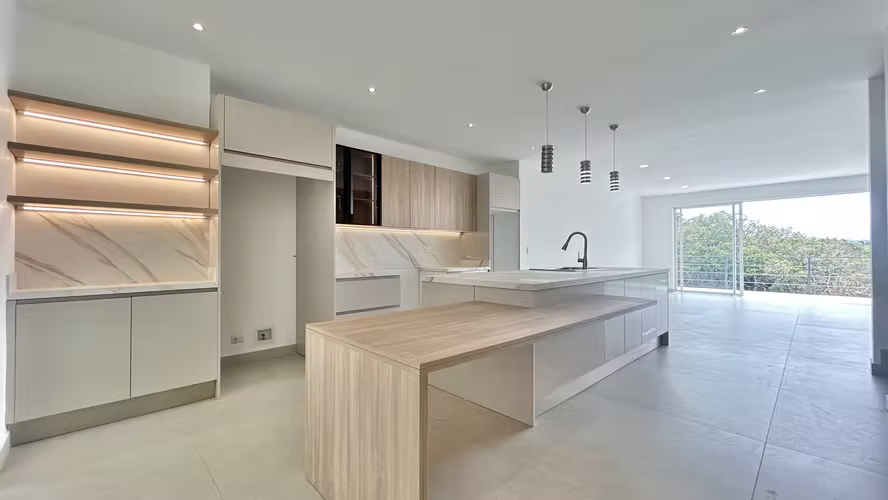 CASA A ESTRENAR EN ALQUILER o VENTA | ELEGANCIA, VISTA Y EXCLUSIVIDAD EN GUACHIPELÍN NORTE, ESCAZÚ - Imagen 2