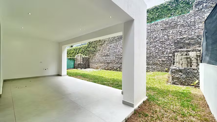 CASA A ESTRENAR EN ALQUILER o VENTA | ELEGANCIA, VISTA Y EXCLUSIVIDAD EN GUACHIPELÍN NORTE, ESCAZÚ - Imagen 5