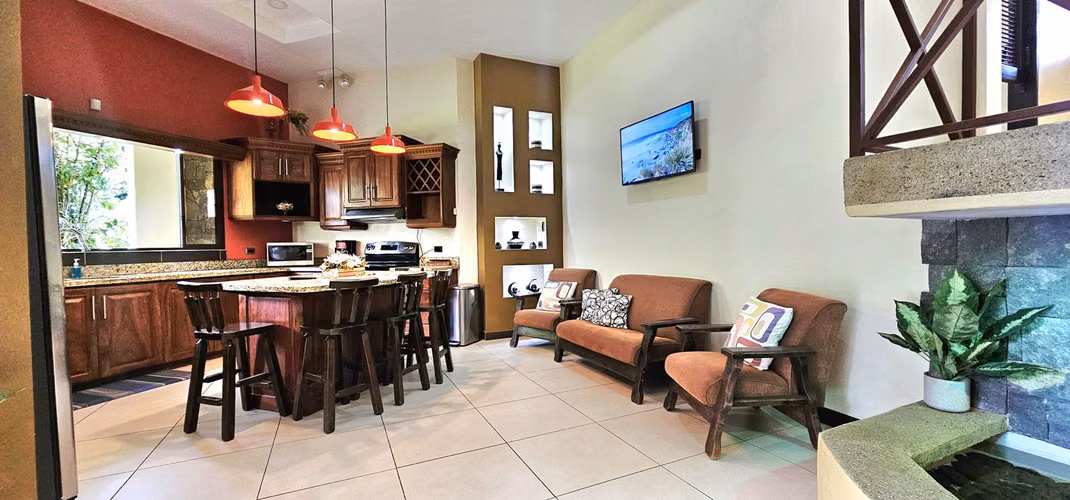Alquiler de Casa en San Rafael de Heredia, AMPLIA ZONA VERDE. - Imagen 2