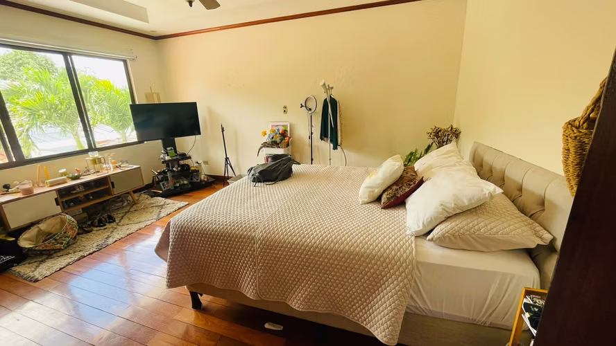 Elegante Residencia con Piscina propia Santa Ana Centro - Imagen 18