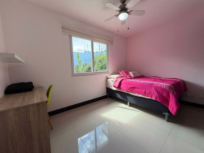 Se vende casa en Guachipelín de Escazú. - Imagen 5