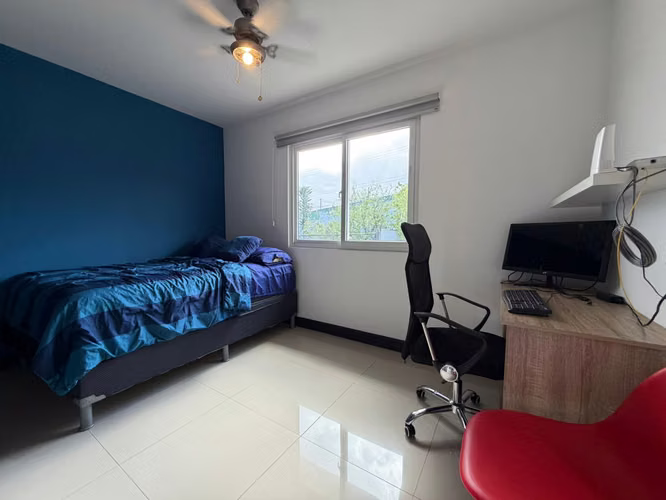 Se vende casa en Guachipelín de Escazú. - Imagen 2