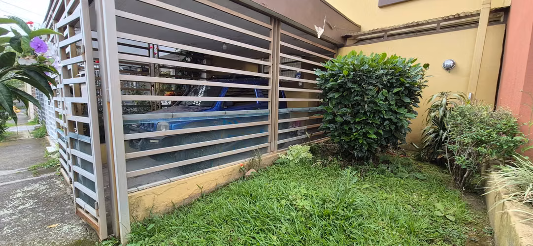 Casa de dos plantas en Sabanilla 26878