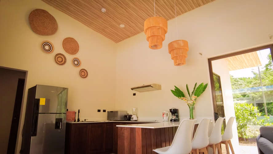 Apartamento y casa de 1-2 hab., AC, con Piscina a 20 min de las playas | Casas Numu - Imagen 4
