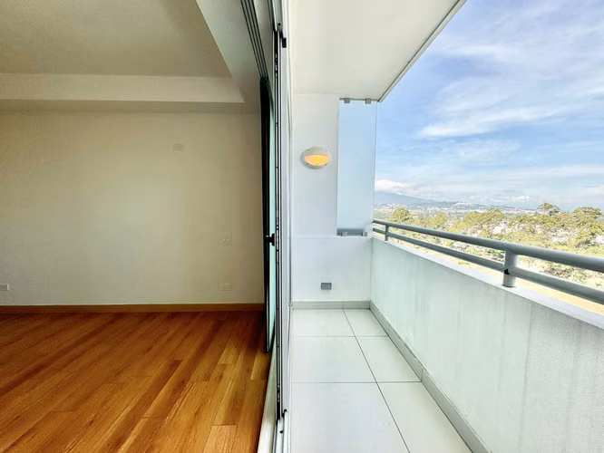 ALQUILER DE APARTAMENTO CON LÍNEA BLANCA Y PARQUEO - Imagen 3