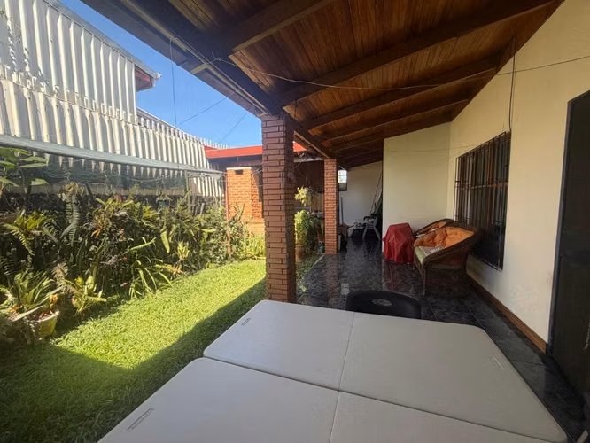 A la venta casa de oportunidad de una planta Urbanixacion La Teindiad de Alajuela - Imagen 5