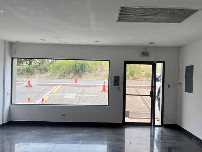 BODEGA EN ALQUILER – GUACHIPELIN, ESCAZÚ, SAN JOSÉ 316m2 - Imagen 4