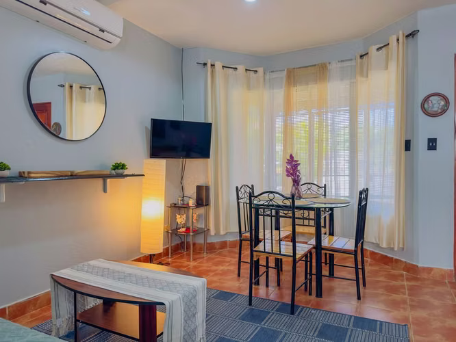 Central Place 9 | Playas del Coco | Planta baja, 2 habitaciones, 1 bano, caminable al centro - Imagen 7