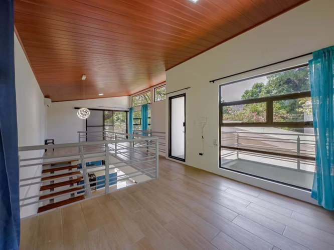 Anna's Tree House | Casa luminosa y aireada con jardin y loft