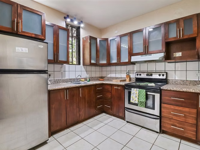 Tucanes Unidad 18 | Una de las pocas distribuciones tipo townhouse de 3 habitaciones en Tucanes - Imagen 14