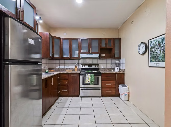 Tucanes Unidad 18 | Una de las pocas distribuciones tipo townhouse de 3 habitaciones en Tucanes - Imagen 12