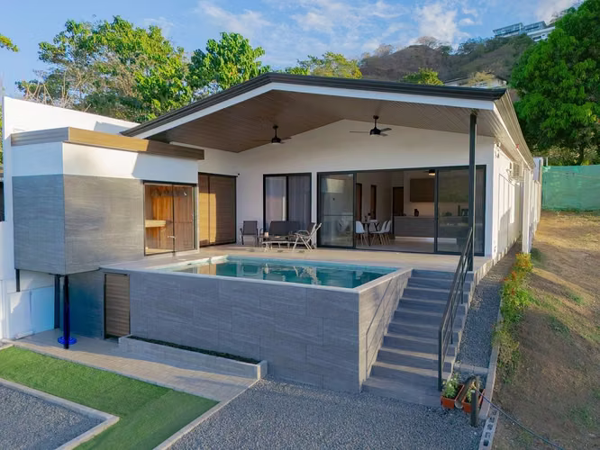 Casa Colina Vista | Casa moderna con piscina y sauna cerca de Ocotal y Coco