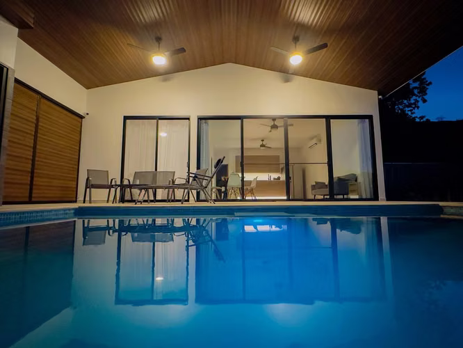 Casa Colina Vista | Casa moderna con piscina y sauna cerca de Ocotal y Coco