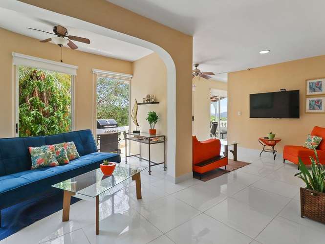 Casa Perla en Okeanos | Vistas al mar, piscina y terraza en azotea en Playas del Coco - Imagen 12