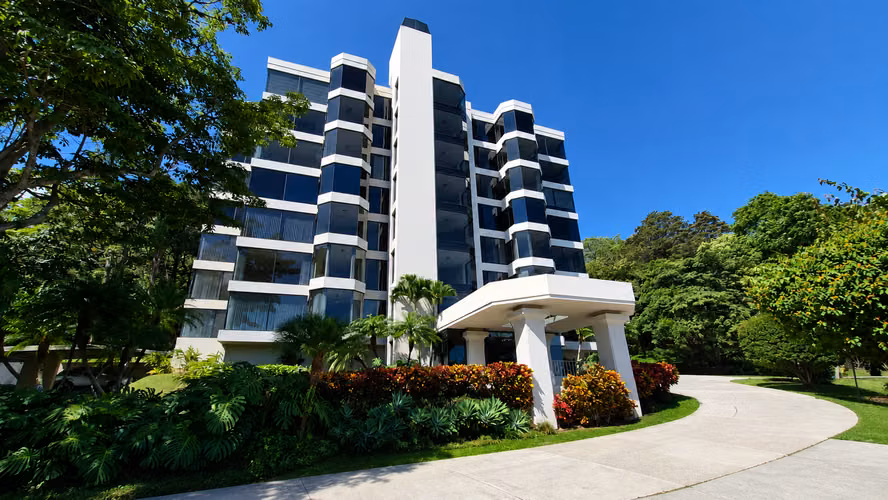 Venta de Apartamento en Altos y Torres de Mayorca San Rafael Escazú Oportunidad