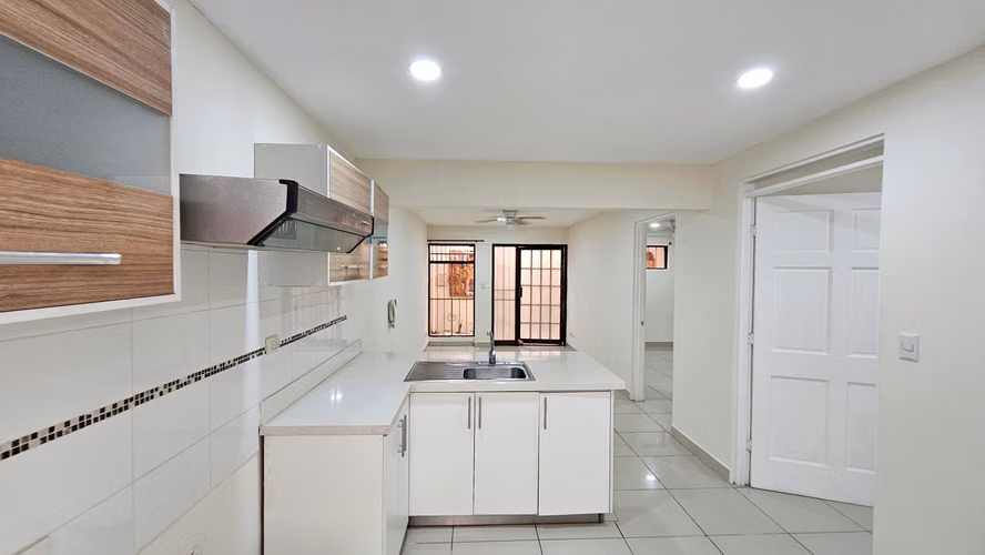 Alquiler de Apartamento en la Uruca cerca del Hospital México, INS, Repretel-14 - Imagen 10