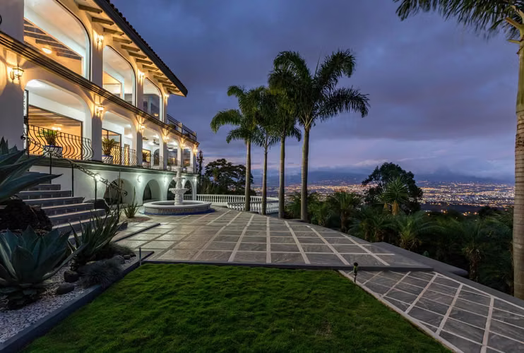 Espectacular Mansión en Las Exclusivas Montañas de Escazú. - Imagen 19