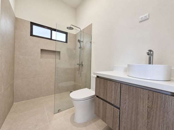 Venta de Casa Nueva en Playas del Coco