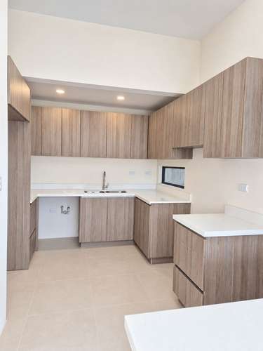 Venta de Casa Nueva en Playas del Coco