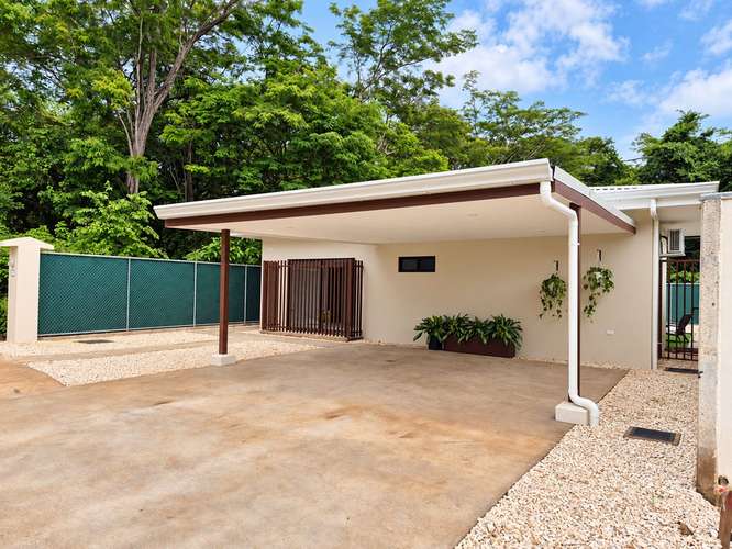 Venta de Casa Nueva en Playas del Coco