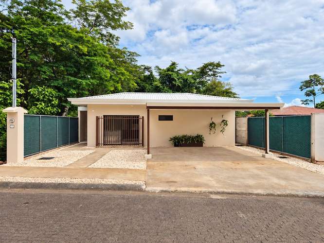 Venta de Casa Nueva en Playas del Coco