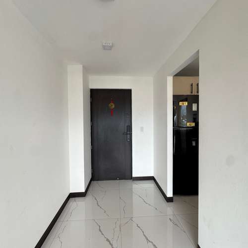 Apartamento amueblado de 2 habitaciones en Sabana Norte, San José, con piscina y vista - Imagen 7