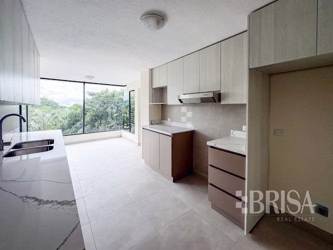 ALQUILER apartamento remodelado | 3 hab I Escazu - Imagen 3