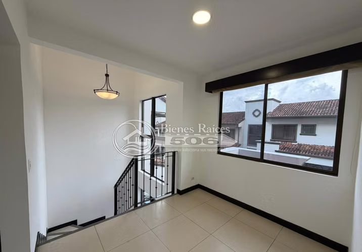 Casa condominio Atocha en Lagunilla de Heredia