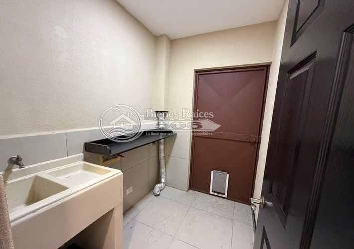 Casa condominio Atocha en Lagunilla de Heredia