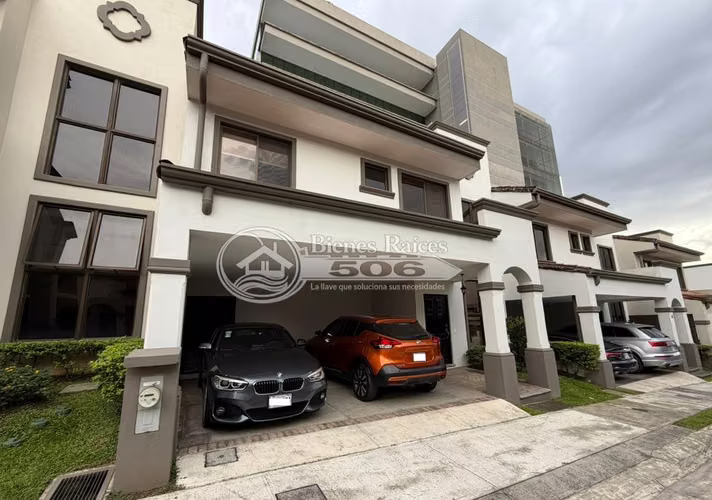 Casa condominio Atocha en Lagunilla de Heredia