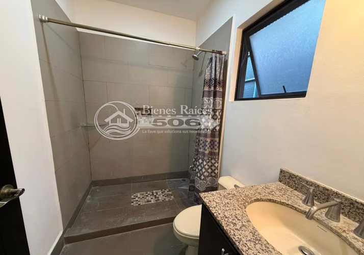 Casa condominio Atocha en Lagunilla de Heredia