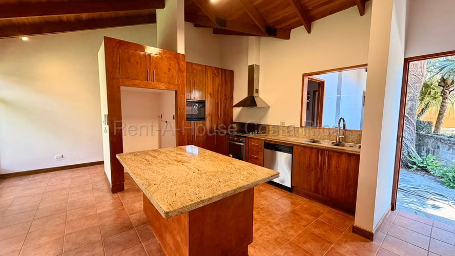 Exclusiva Residencia Rodeada de Naturaleza en Jaboncillos, Escazú - Imagen 7
