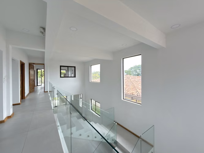 Casa de Lujo Nueva en La Guácima 415m2 4 Habitaciones Lote 778 m² Condominio Exclusivo - Imagen 3