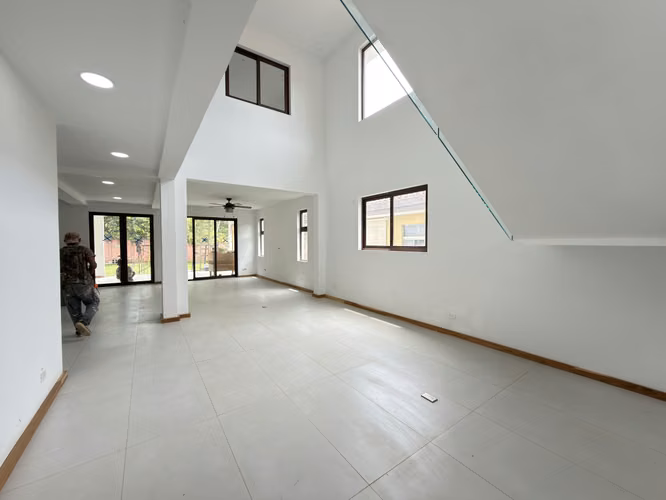 Casa de Lujo Nueva en La Guácima 415m2 4 Habitaciones Lote 778 m² Condominio Exclusivo - Imagen 5
