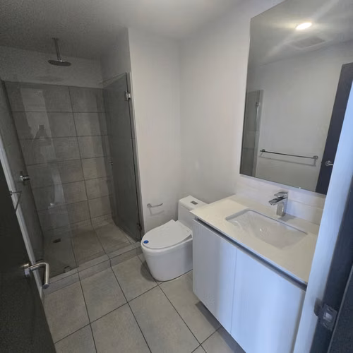 Nuevo Apartamento en Piso 25/ Sabana Sur - Imagen 17