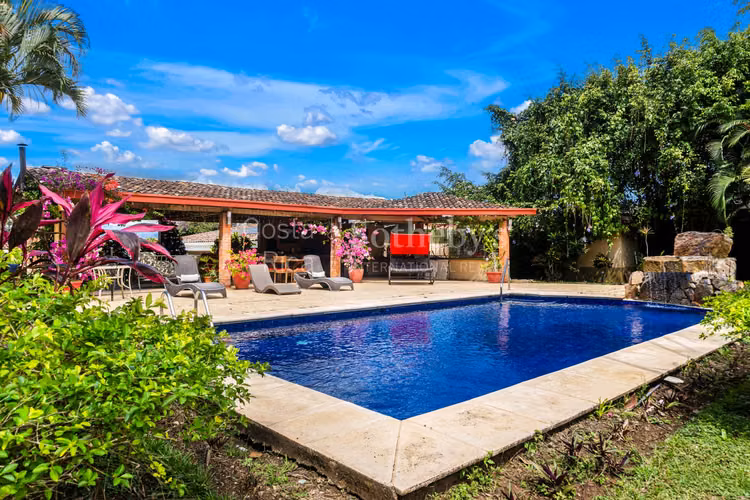 Quinta en Ciruelas Alajuela con 3 propiedades - Imagen 3