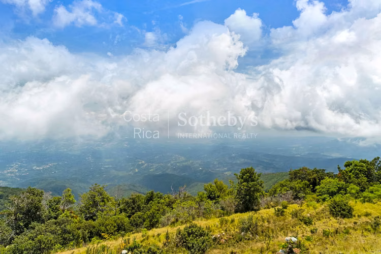 132 Hectáreas junto al Volcán Poás, con Casa y Capilla - Imagen 12