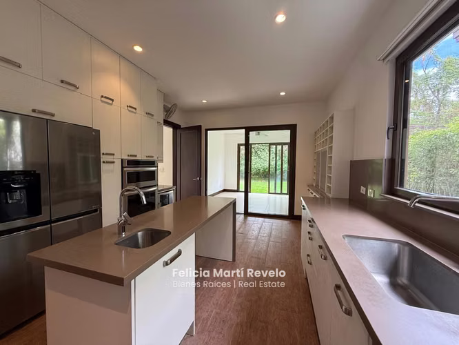 ALQUILER Casa en Condominio Los Laureles – Escazú - Imagen 8