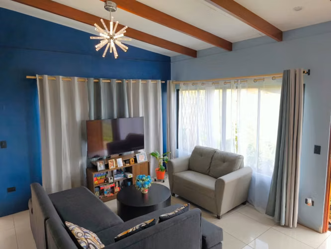 Moderna casa con lindas vistas a las montañas en Naranjo - Imagen 9