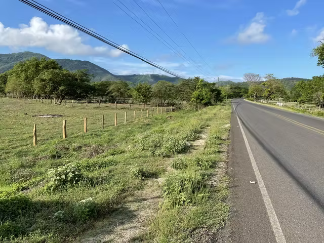 Hectárea plana en Nicoya