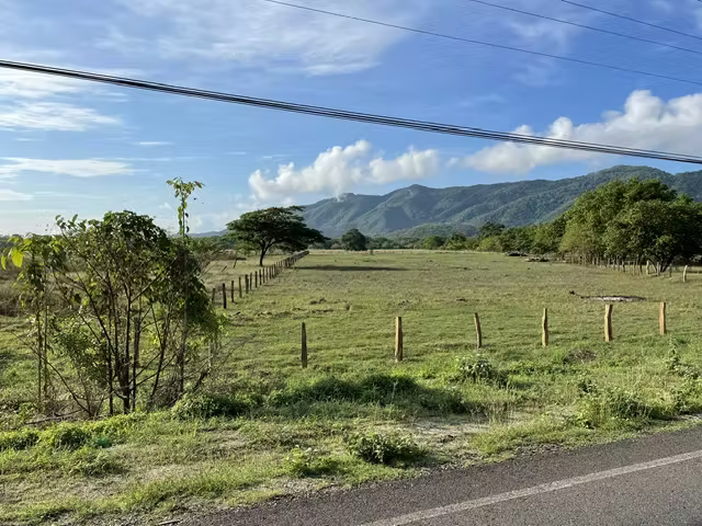 Hectárea plana en Nicoya