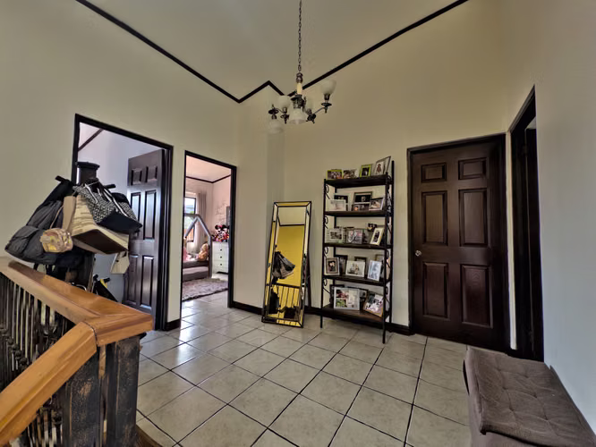 VENTA TIBAS AMPLIO CONDOMINIO EN SAN JUAN DE TIBAS