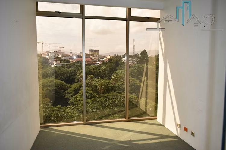Oficinas en alquiler en San José  | En oficentro ID 258