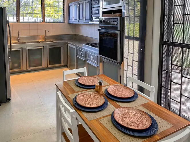 ALQUILER DE AMPLIA PROPIEDAD EN SABANA OESTE | IDEAL PARA OFICINAS O RESIDENCIA - Imagen 6